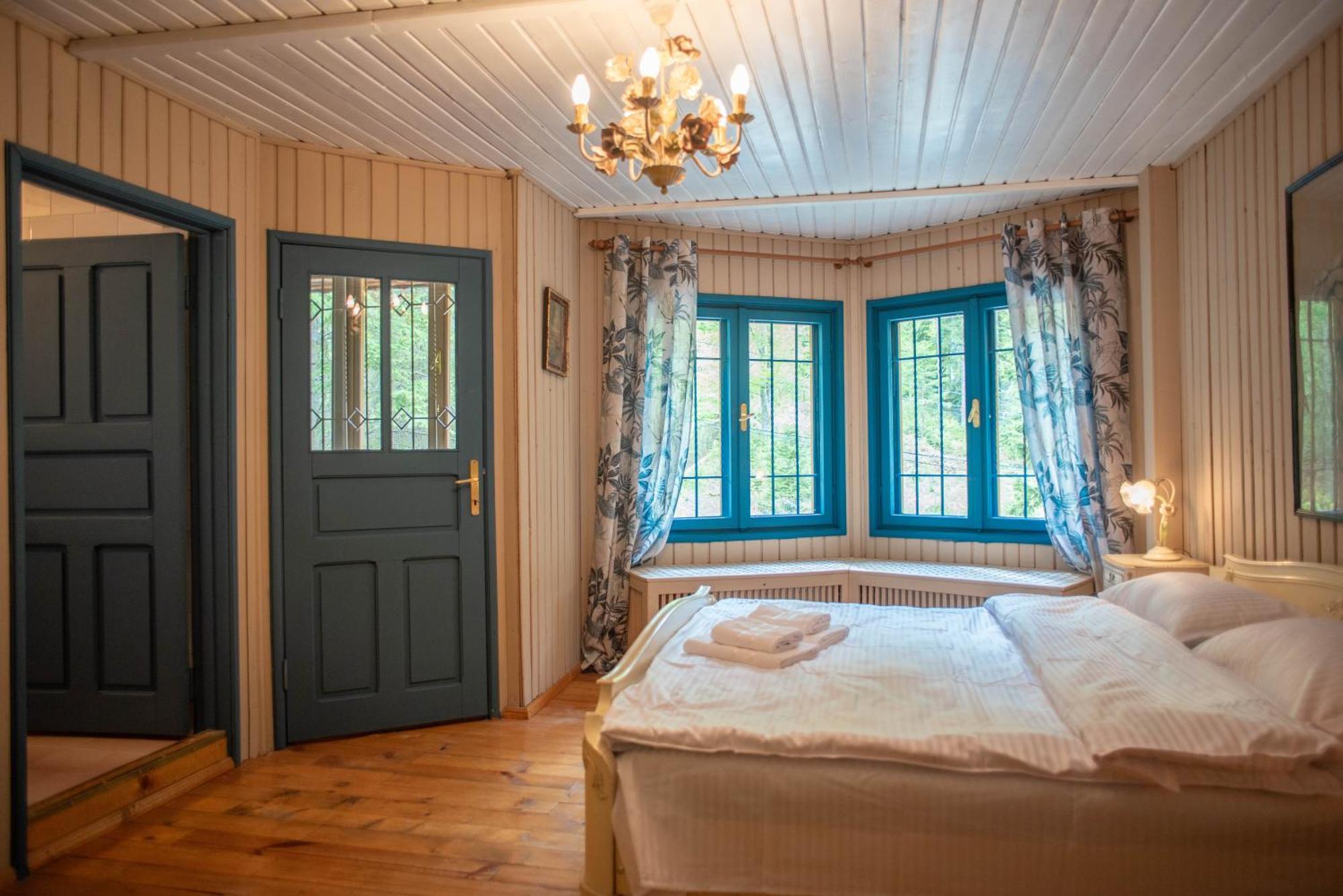 Villa Sara In Sinaia Near Peles & Gondola المظهر الخارجي الصورة